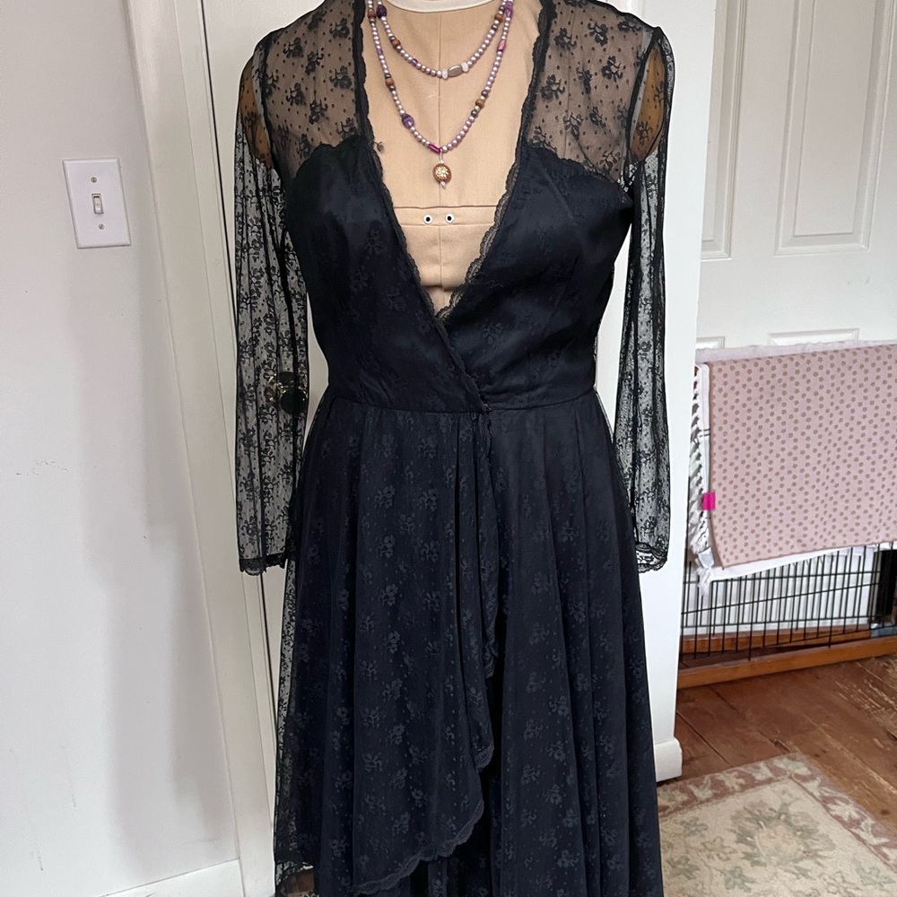 Chic Black Lace Long Sleeve Dress